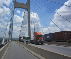 TPHCM rào chắn một phần cầu Phú Mỹ trong 3 tháng, xe lưu thông như thế nào?