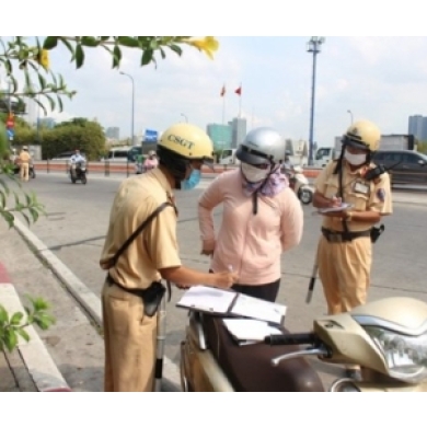 Mức phạt lỗi không có hoặc không mang giấy đăng ký xe máy, ôtô năm 2022